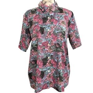 NWT Evryday Jane Cassie Floral Panther Camp Front Button Shirt in Size Small